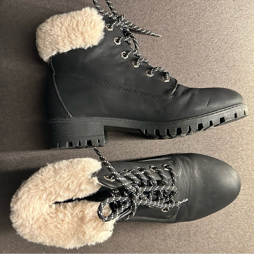 Boots with Faux Fur